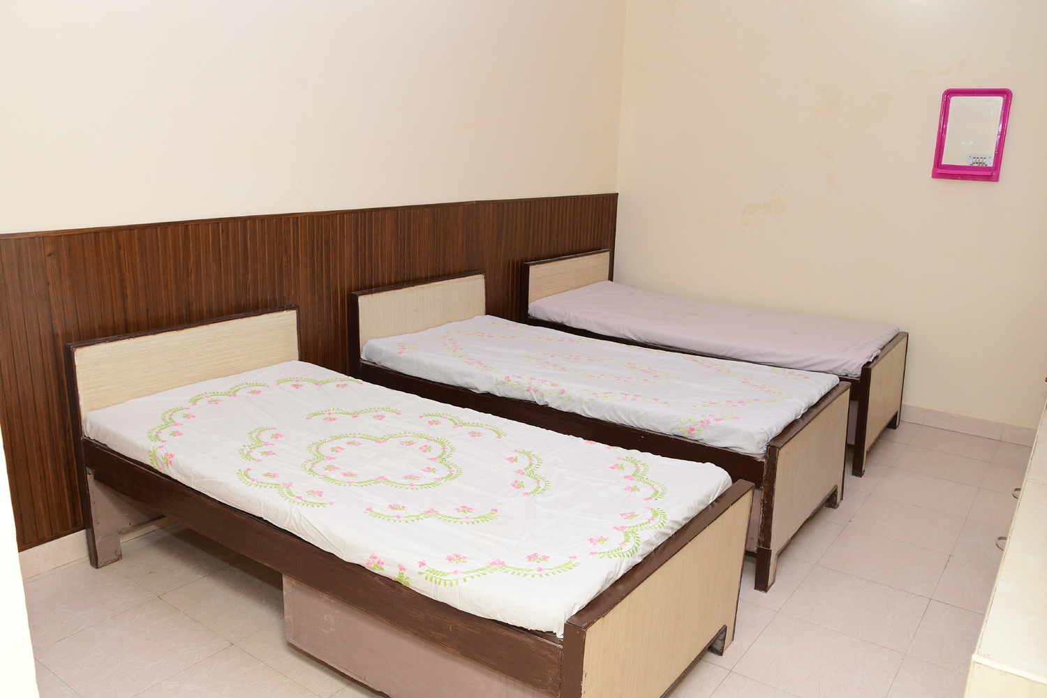 MM Girls Paying Guest Hostel in Aligarh